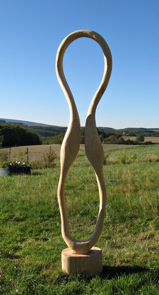 Skulptur in Vogelkirschbaumholz